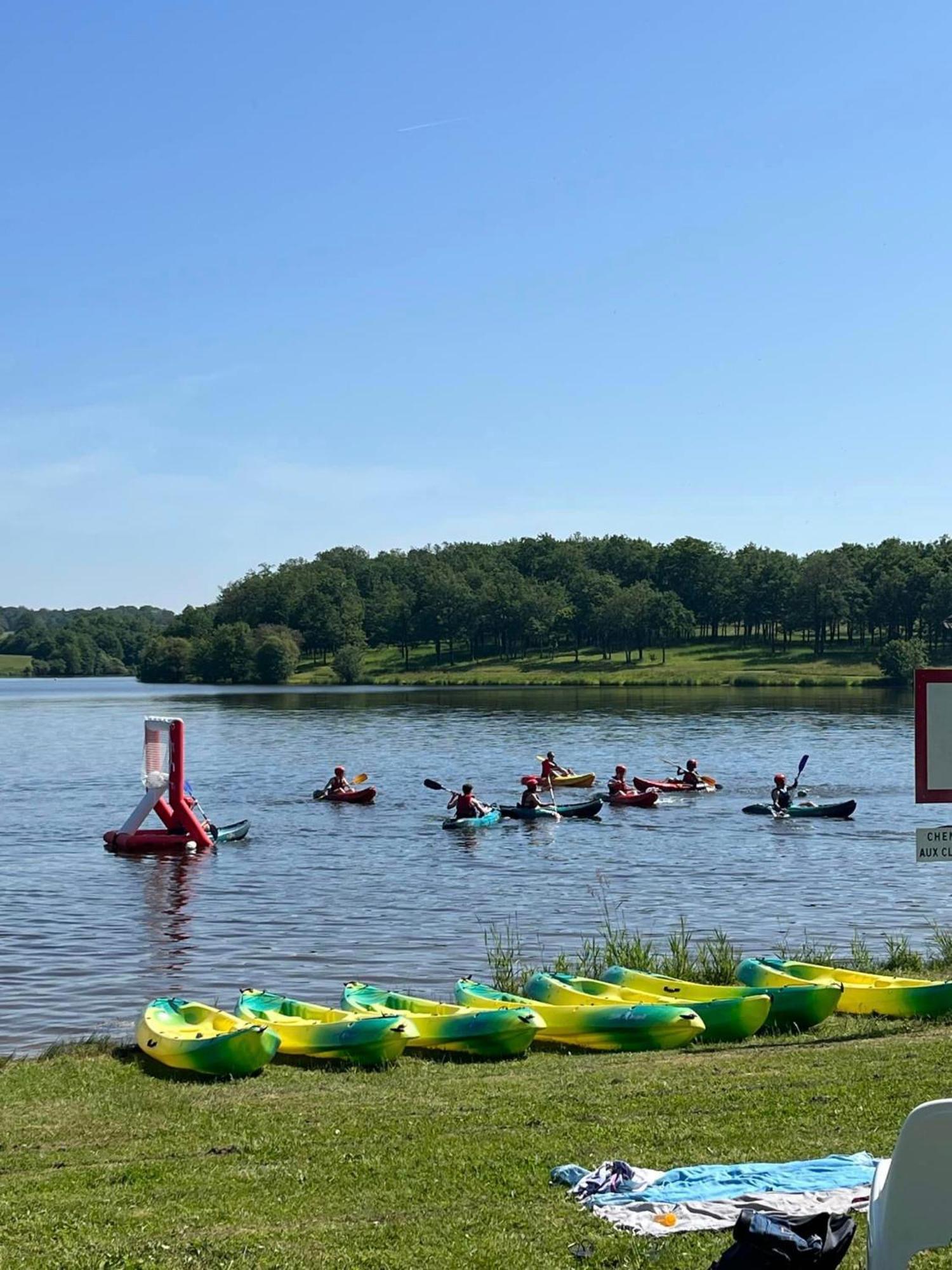 Verneuil  Les Logements Insolites De La Base Nautique מראה חיצוני תמונה